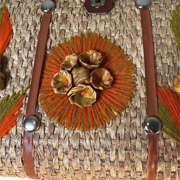 Ex Vintage 70s Boho Straw Handmade Taxco, Mexico Floral Embroidered Tote Handbag - Picture 8 of 14